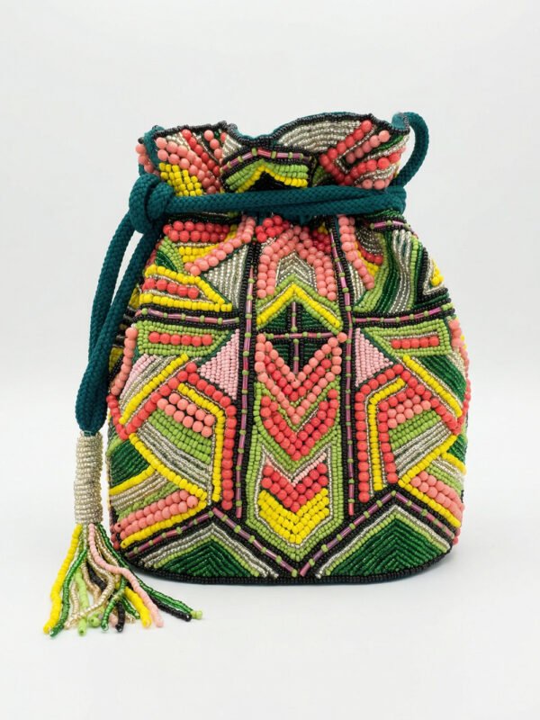 Mini borsa tropical ricamata a mano con perline immagine frontale